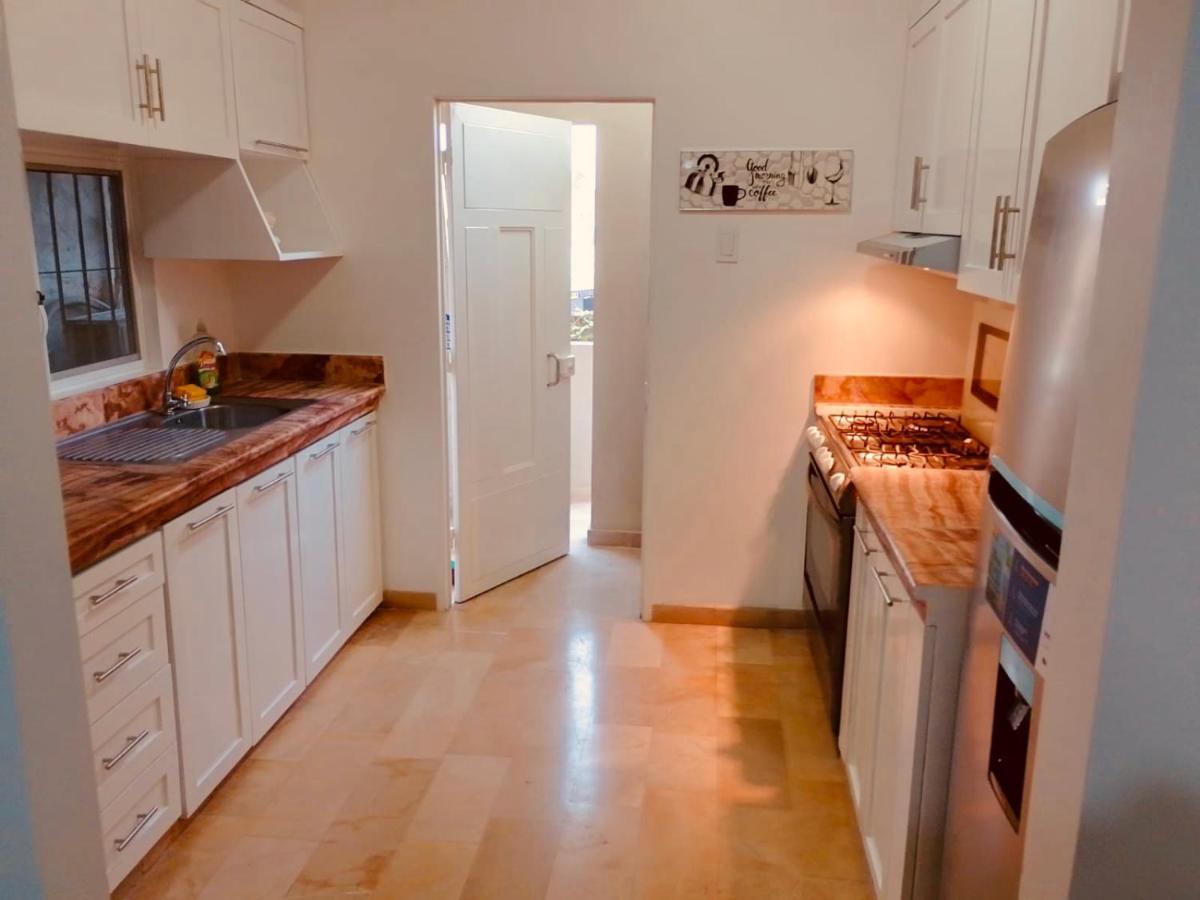 Large 2-Bedroom Apartment, Close To The American Consulate Guayaquil Kültér fotó