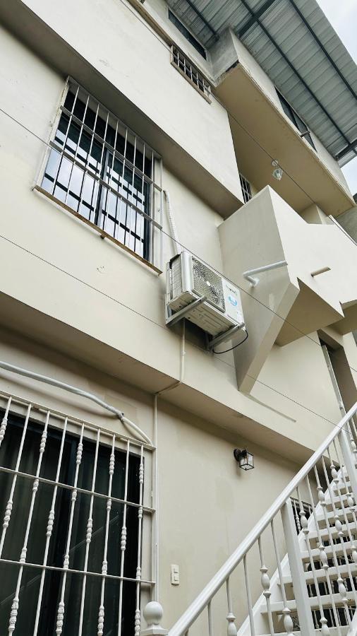 Large 2-Bedroom Apartment, Close To The American Consulate Guayaquil Kültér fotó